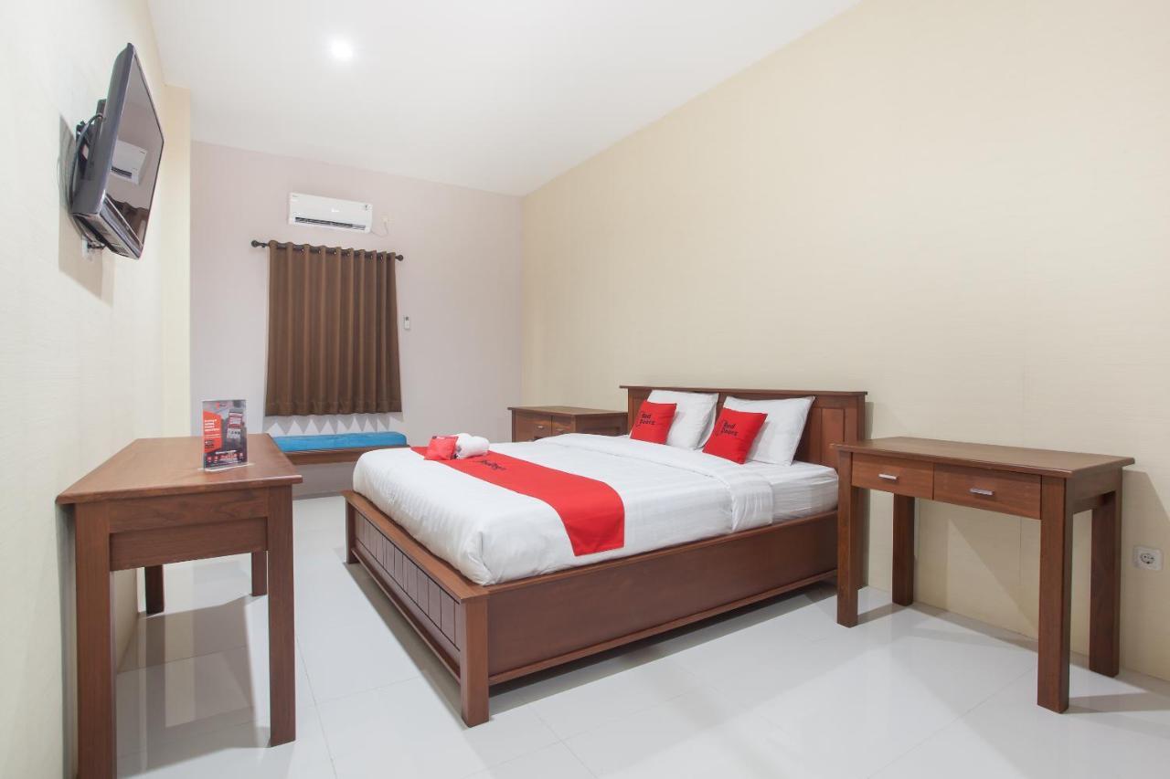 Reddoorz Near Universitas Wijaya Kusuma Surabaia Exterior foto